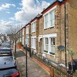 Stylish 2-Bed 2-Bath Home With Garden In Tooting