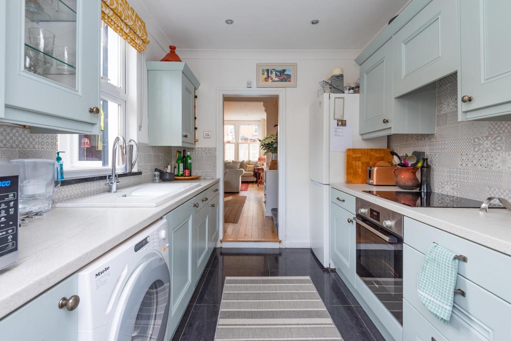 Stylish 2-bed 2-bath With Garden In Tooting *