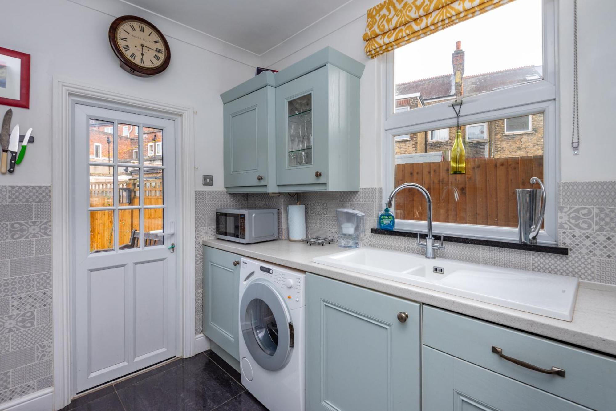 Stylish 2-bed 2-bath With Garden In Tooting * Londra